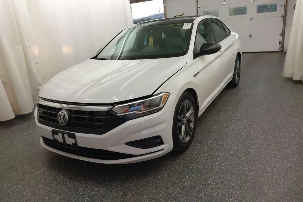 2021 Volkswagen Jetta R-Line photo 1
