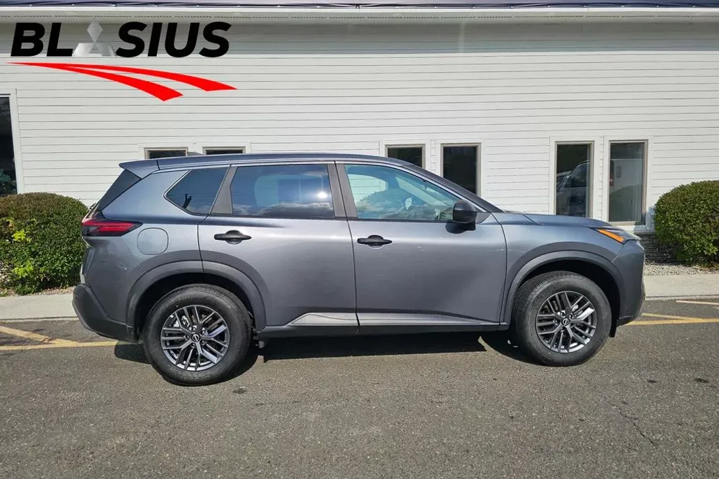 2023 Nissan Rogue S photo 1