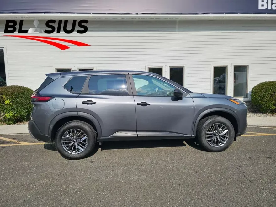 2023 Nissan Rogue S photo 1