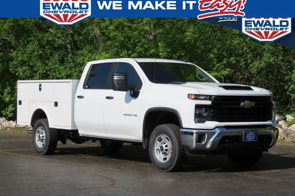 2024 Chevrolet Silverado 2500HD photo 1