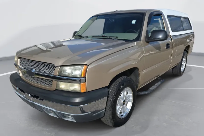 2004 Chevrolet Silverado 1500 LS photo 1
