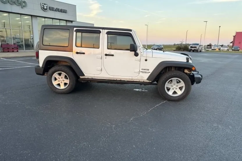 2014 Jeep Wrangler Unlimited Sport photo 1