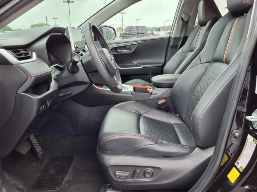 2023 Toyota RAV4 Adventure photo 1