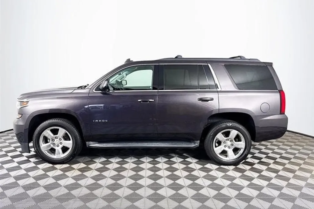 2016 Chevrolet Tahoe LT photo 1