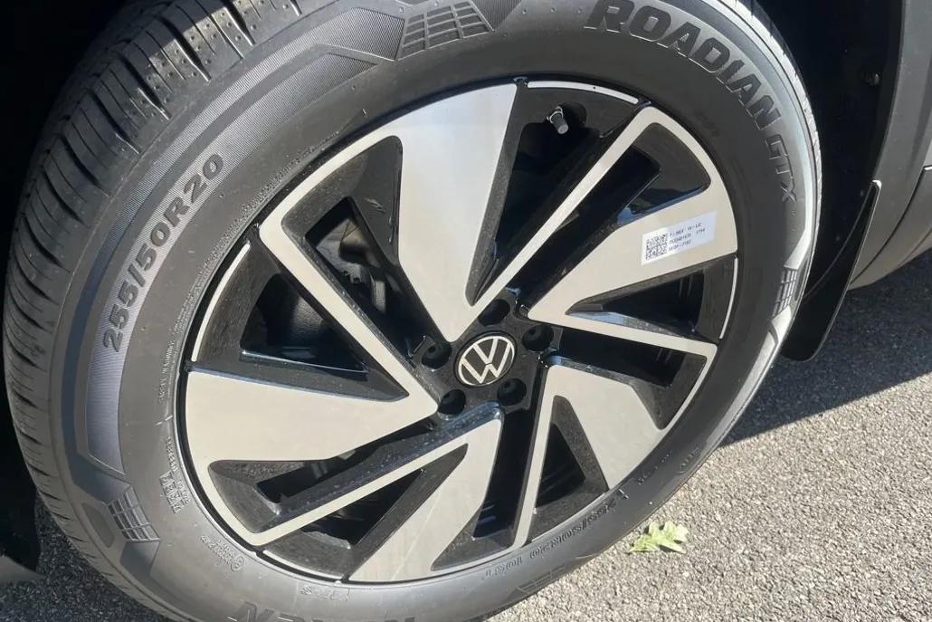 2026 Volkswagen Atlas SE Technology photo 1