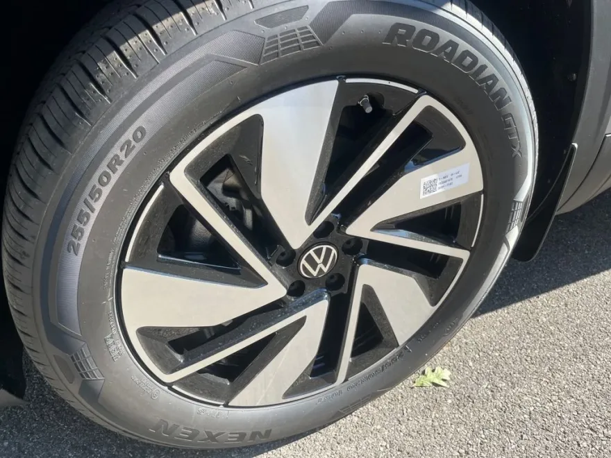 2026 Volkswagen Atlas SE Technology photo 1