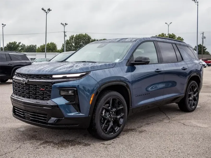 2026 Chevrolet Traverse RS photo 1