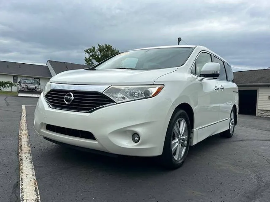 2012 Nissan Quest SL photo 1