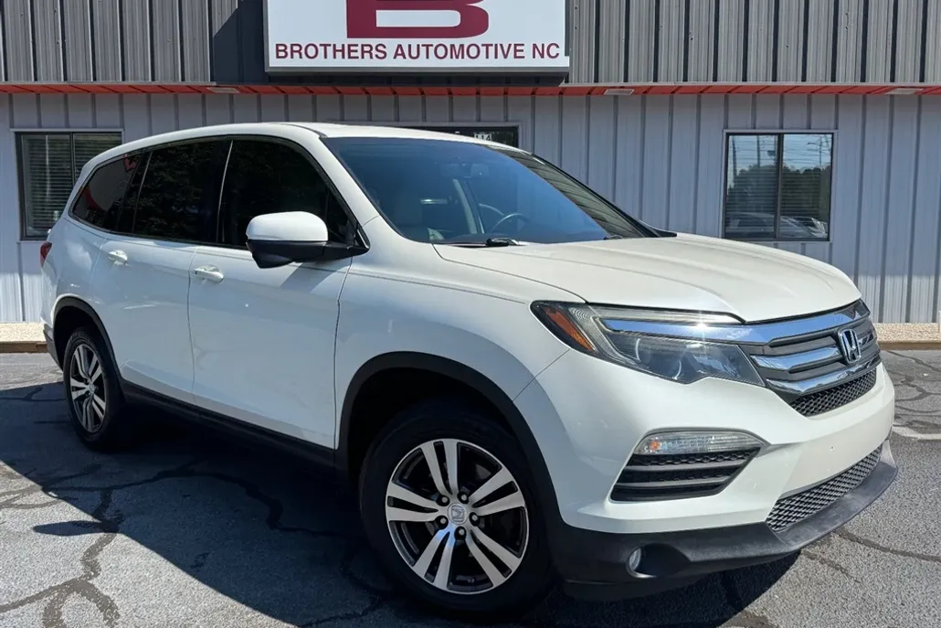 2016 Honda Pilot EX-L photo 1