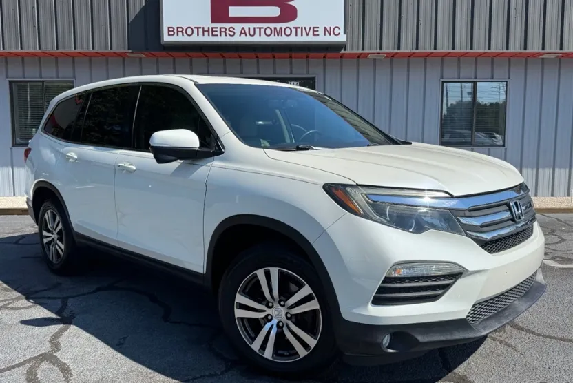 2016 Honda Pilot EX-L photo 1
