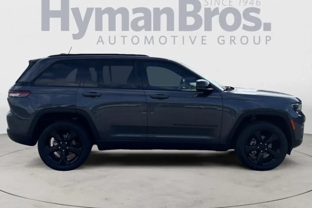 2023 Jeep Grand Cherokee Altitude photo 1