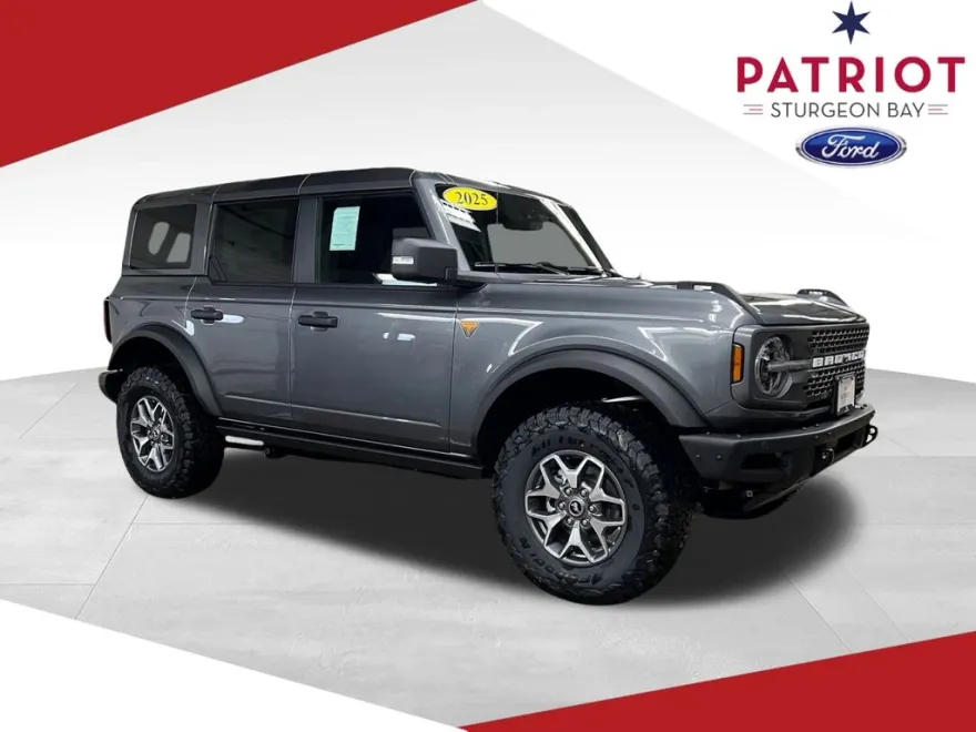 2025 Ford Bronco Badlands photo 1