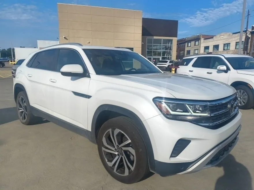 2023 Volkswagen Atlas Cross Sport SEL photo 1