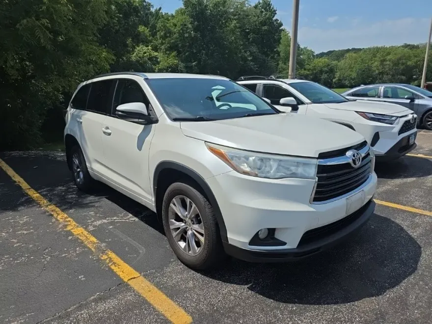 2015 Toyota Highlander XLE photo 1
