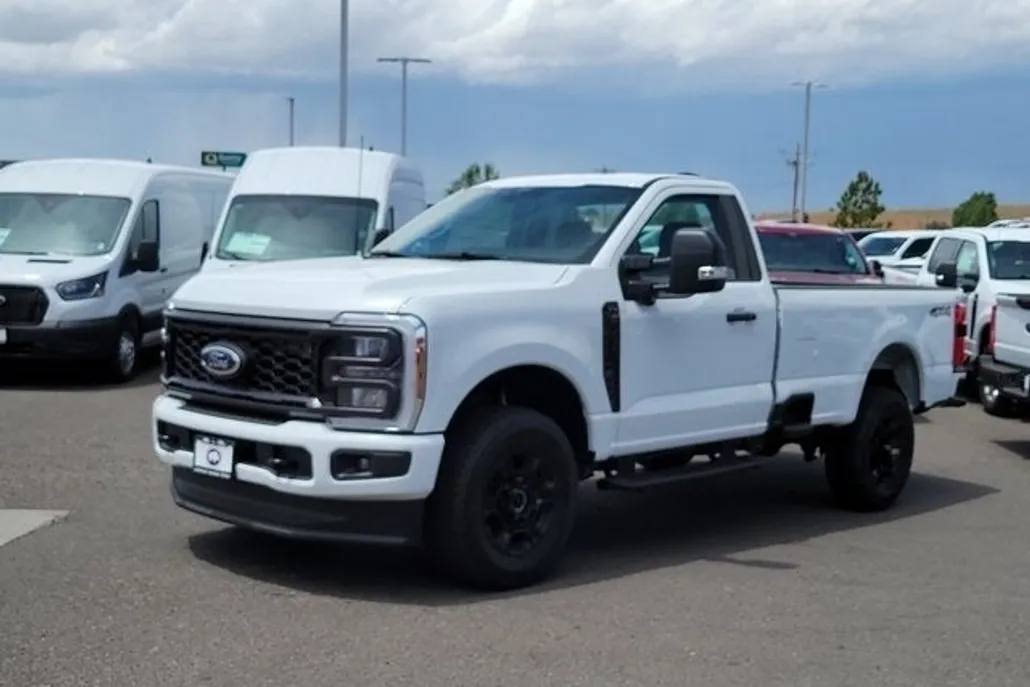 2025 Ford F-350 XL photo 1