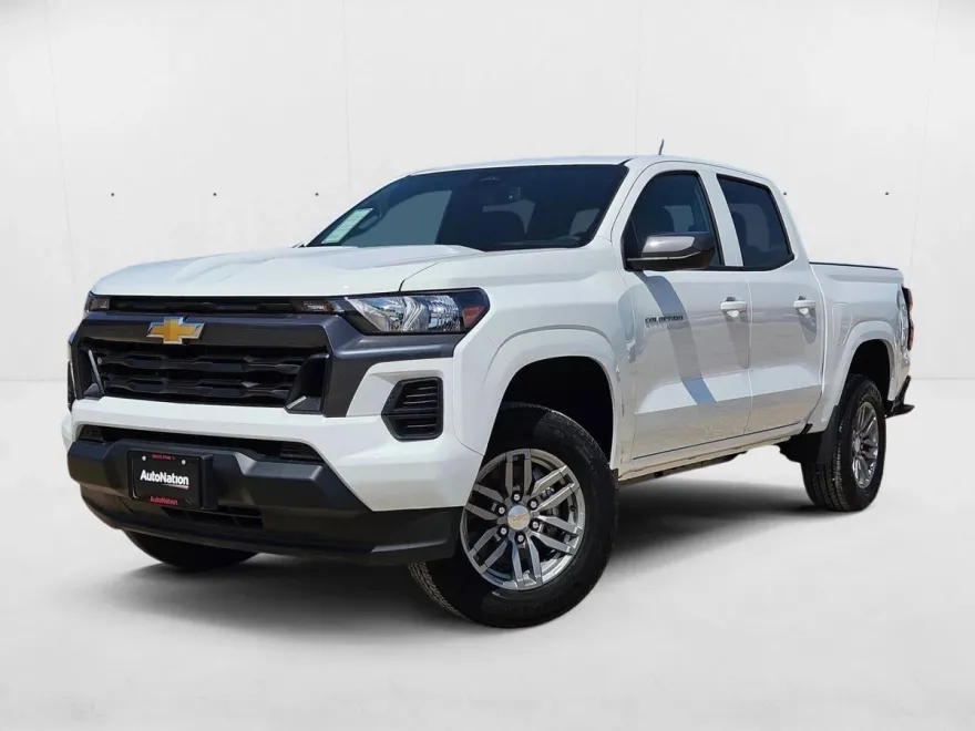 2026 Chevrolet Colorado LT photo 1