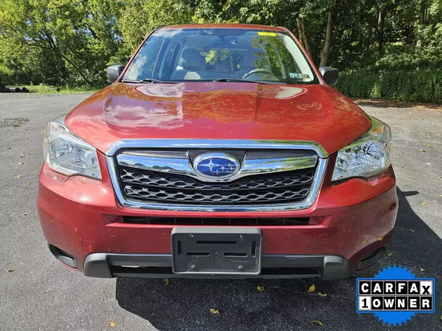 2015 Subaru Forester 2.5i photo 1