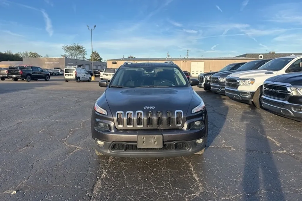 2015 Jeep Cherokee Latitude photo 1