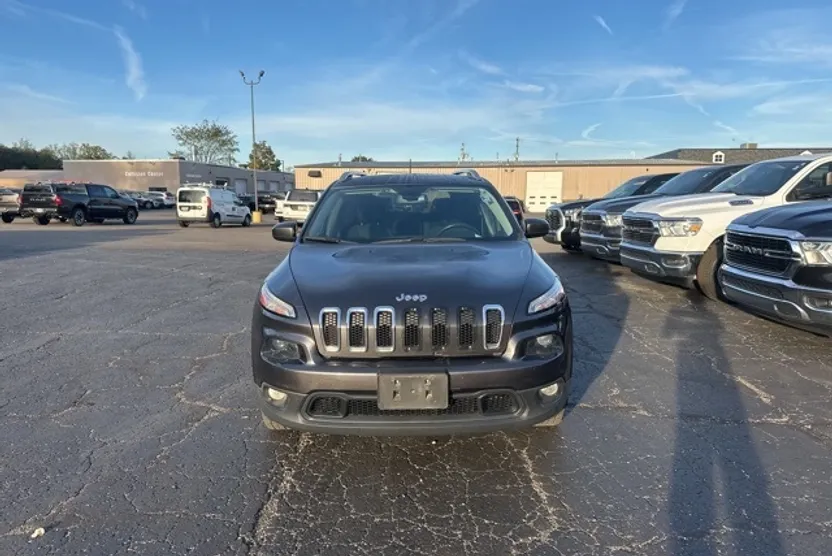 2015 Jeep Cherokee Latitude photo 1