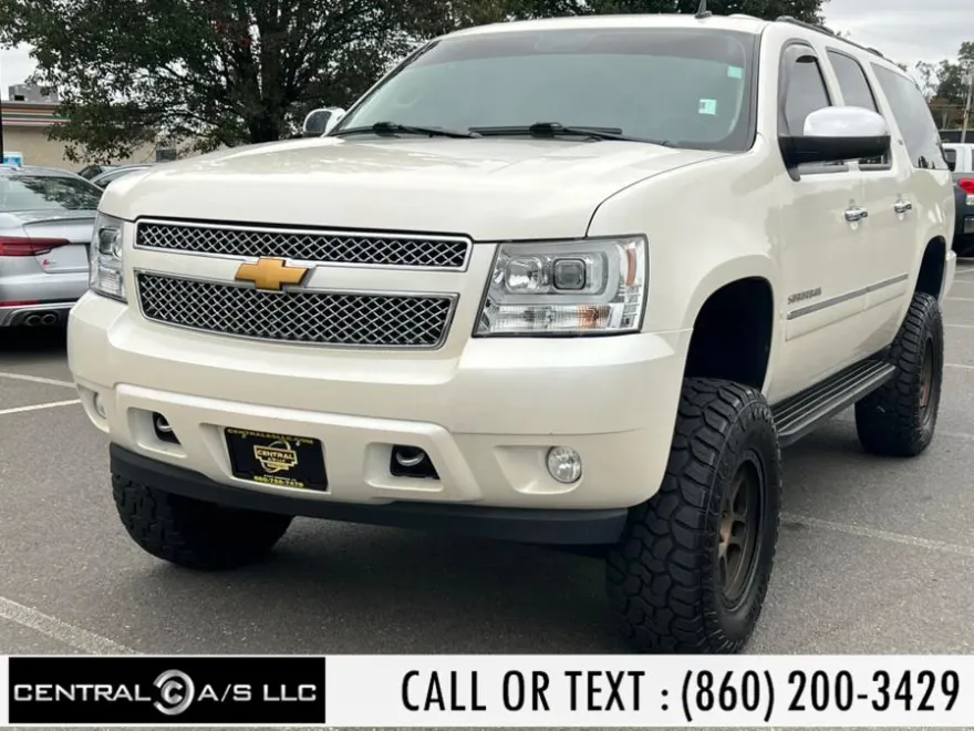 2011 Chevrolet Suburban 1500 LTZ photo 1
