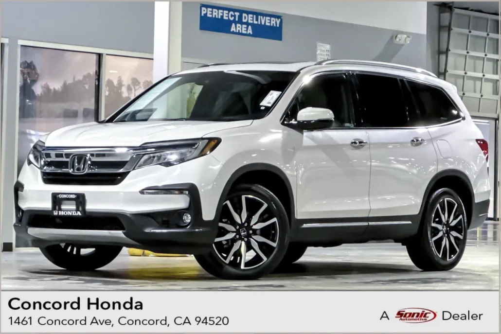 2020 Honda Pilot Touring photo 1