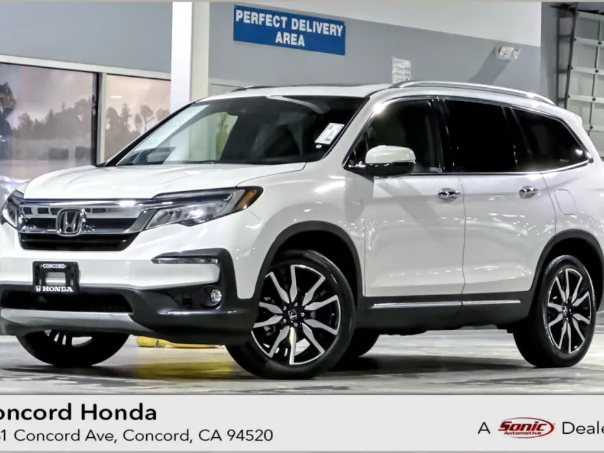 2020 Honda Pilot Touring photo 1