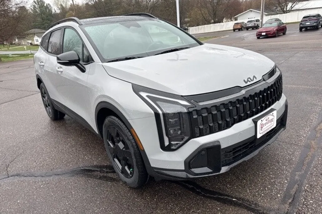 2026 Kia Sportage X-Line photo 1