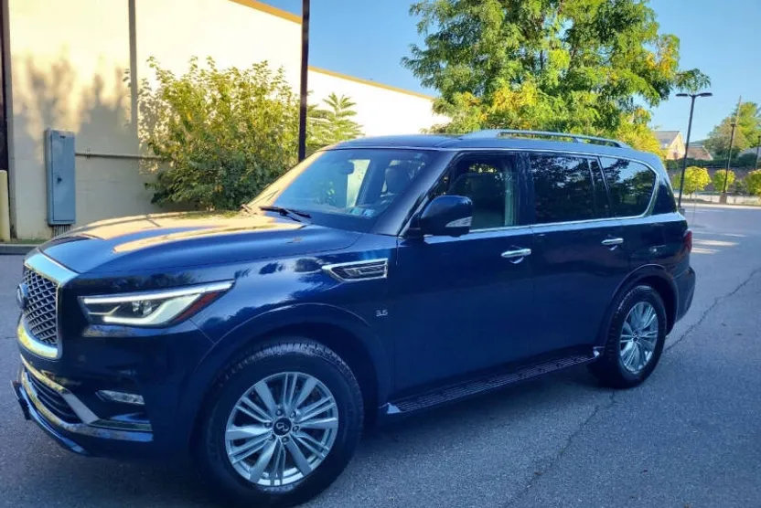2019 Infiniti QX80 Luxe photo 1