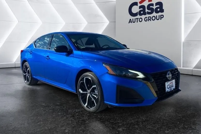 2025 Nissan Altima 2.5 SR photo 1