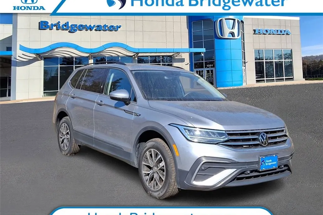 2023 Volkswagen Tiguan S photo 1