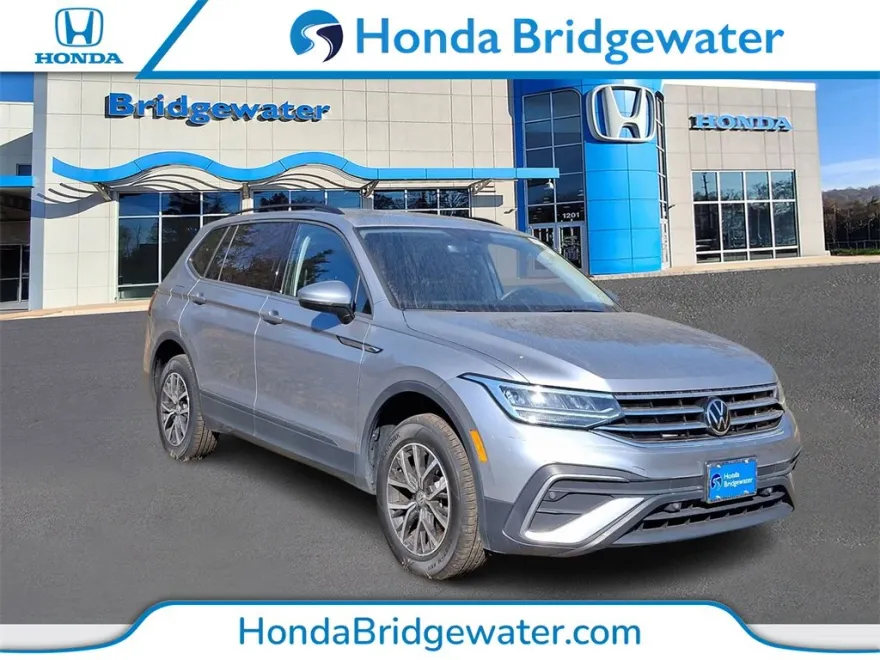 2023 Volkswagen Tiguan S photo 1