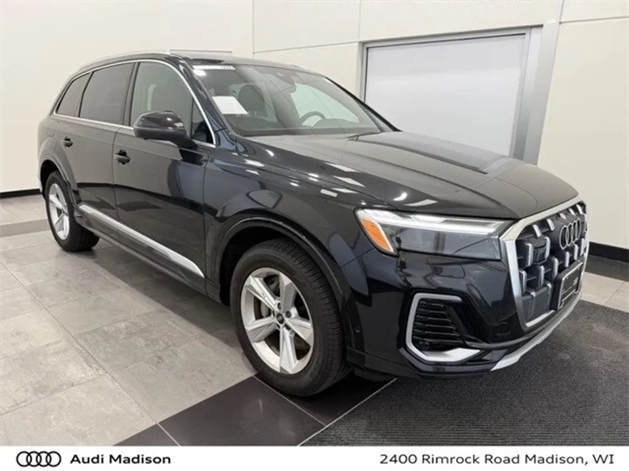 2025 Audi Q7 45 Premium photo 1