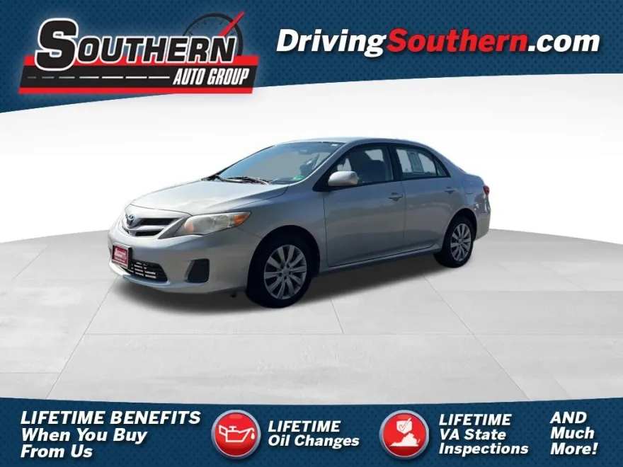2012 Toyota Corolla LE photo 1