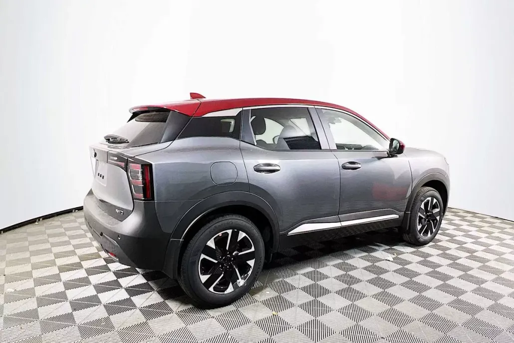 2025 Nissan Kicks SV photo 1