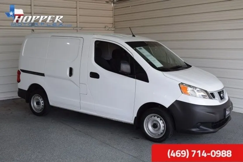 2016 Nissan NV200 S photo 1