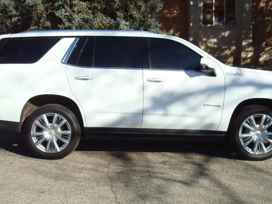 2021 Chevrolet Tahoe High Country photo 1