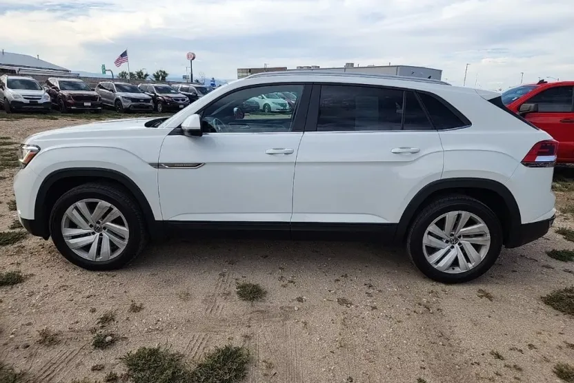 2021 Volkswagen Atlas Cross Sport SE Technology photo 1
