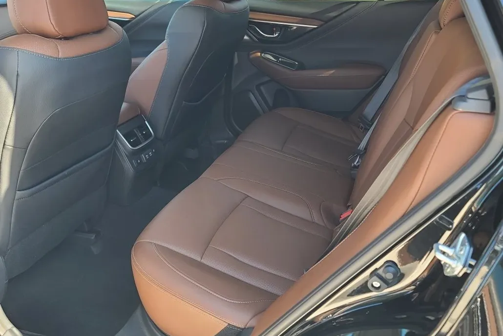 2022 Subaru Outback Touring XT photo 1