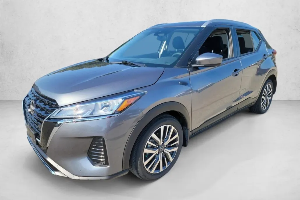 2023 Nissan Kicks SV photo 1