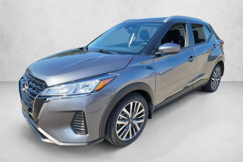 2023 Nissan Kicks SV photo 1
