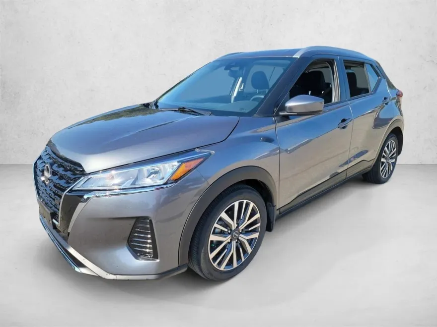 2023 Nissan Kicks SV photo 1