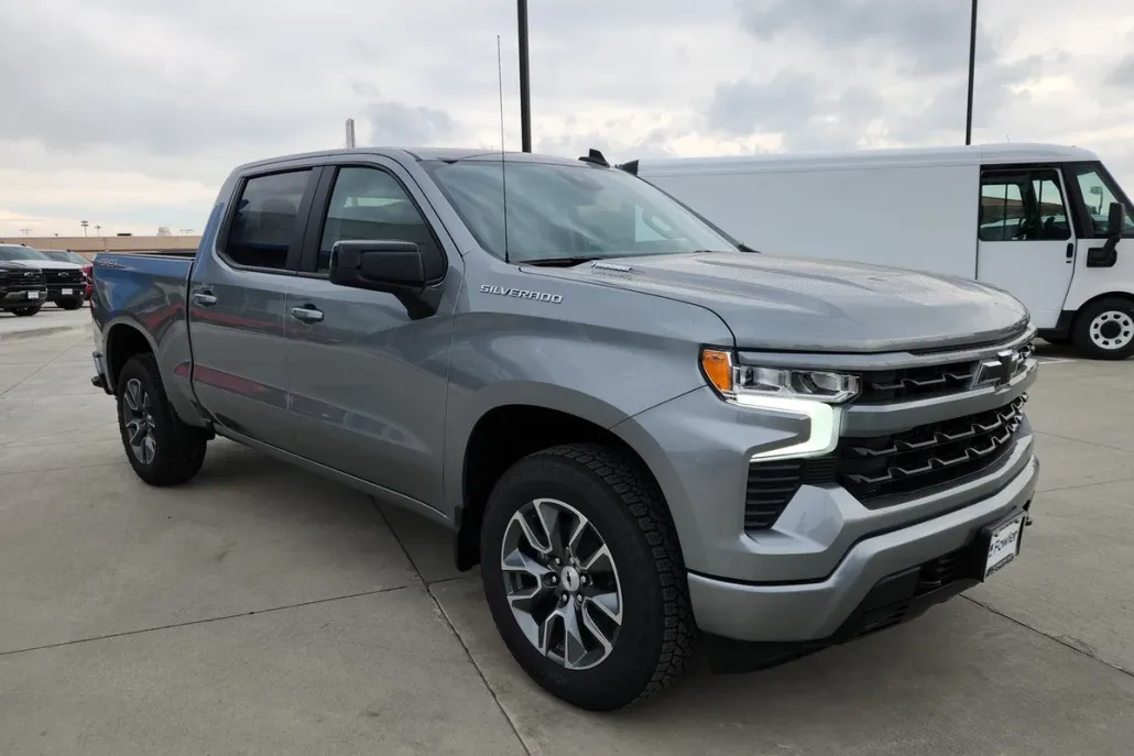 2025 Chevrolet Silverado 1500 RST photo 1