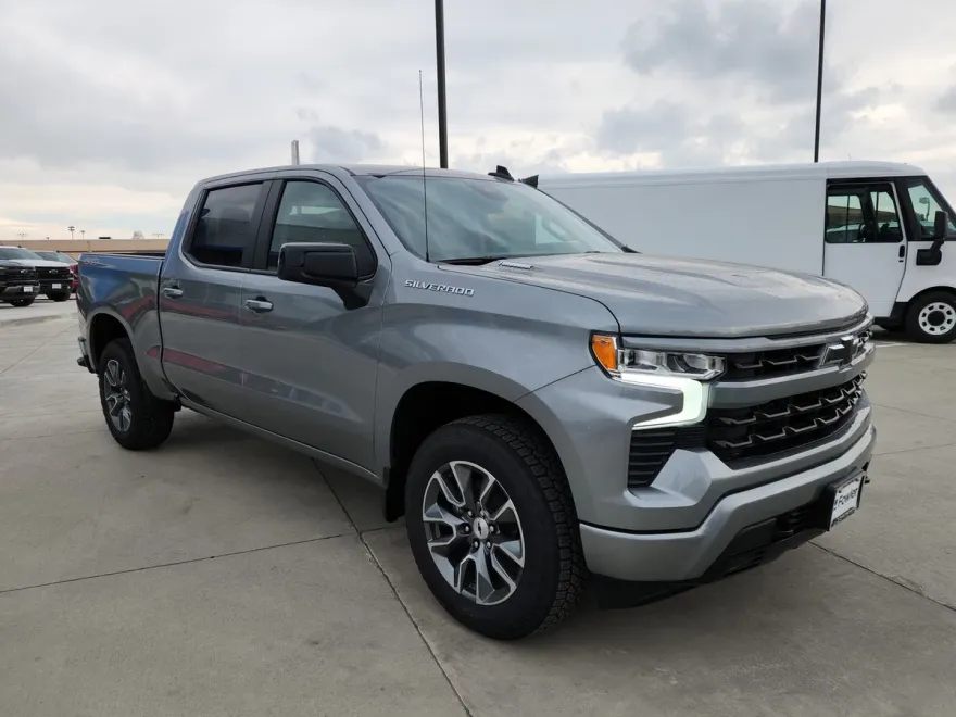 2025 Chevrolet Silverado 1500 RST photo 1