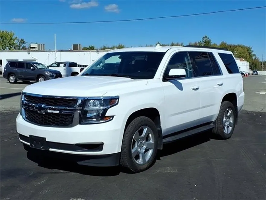 2018 Chevrolet Tahoe LT photo 1
