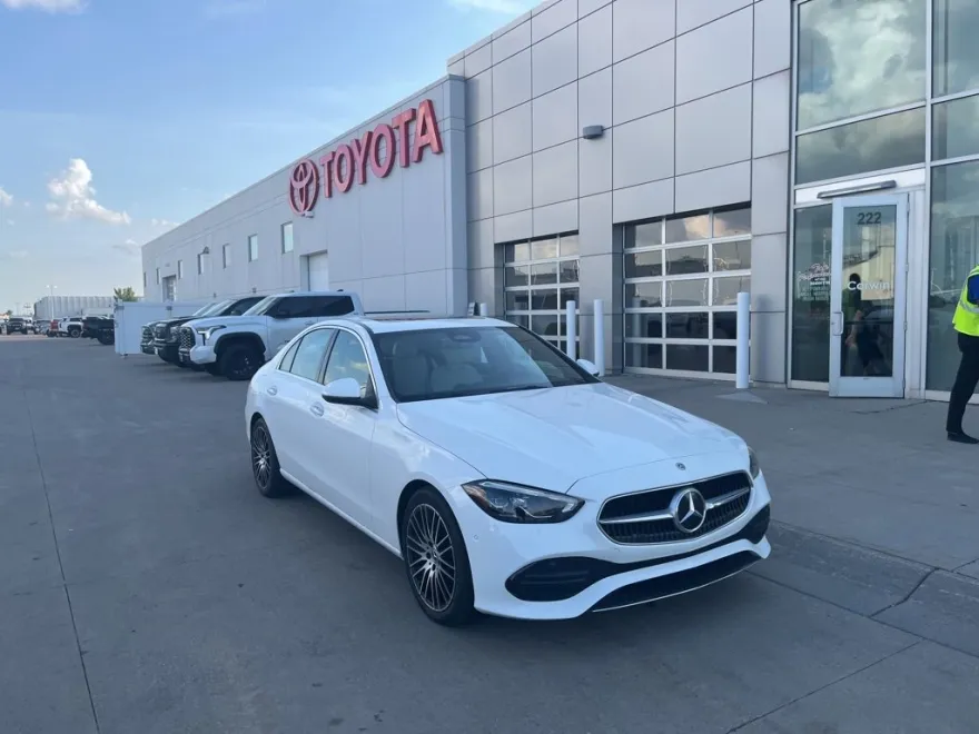 2024 Mercedes Benz C 300 photo 1