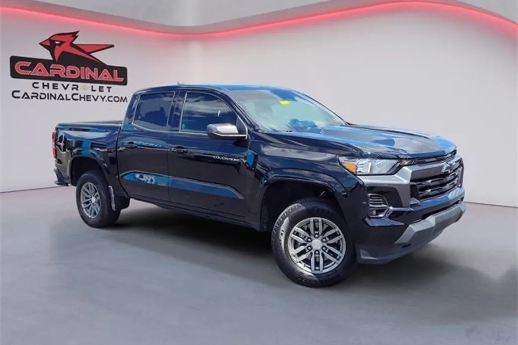2023 Chevrolet Colorado LT photo 1