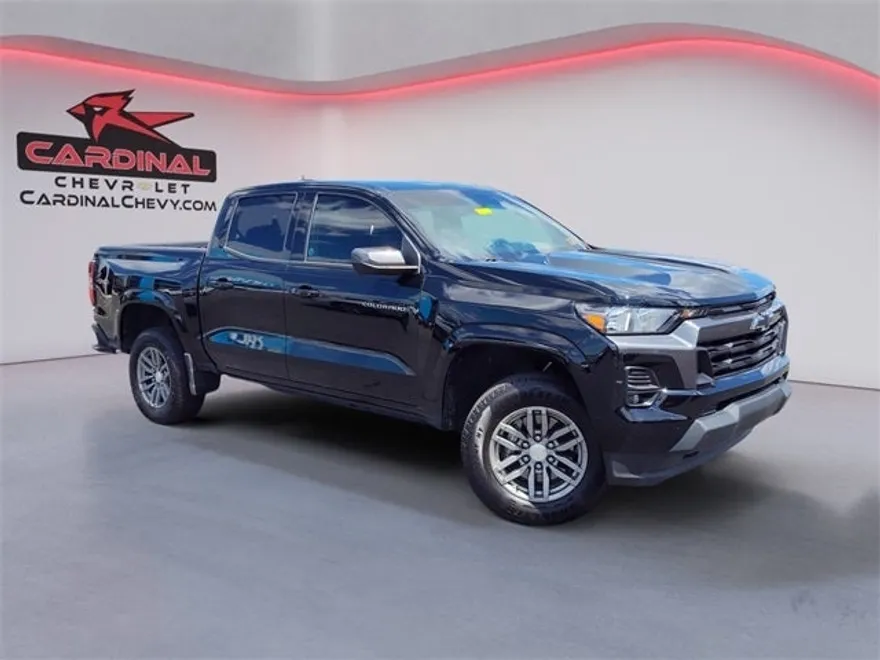 2023 Chevrolet Colorado LT photo 1