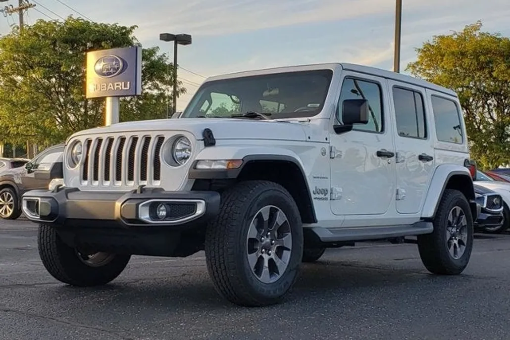 2019 Jeep Wrangler Unlimited Sahara photo 1