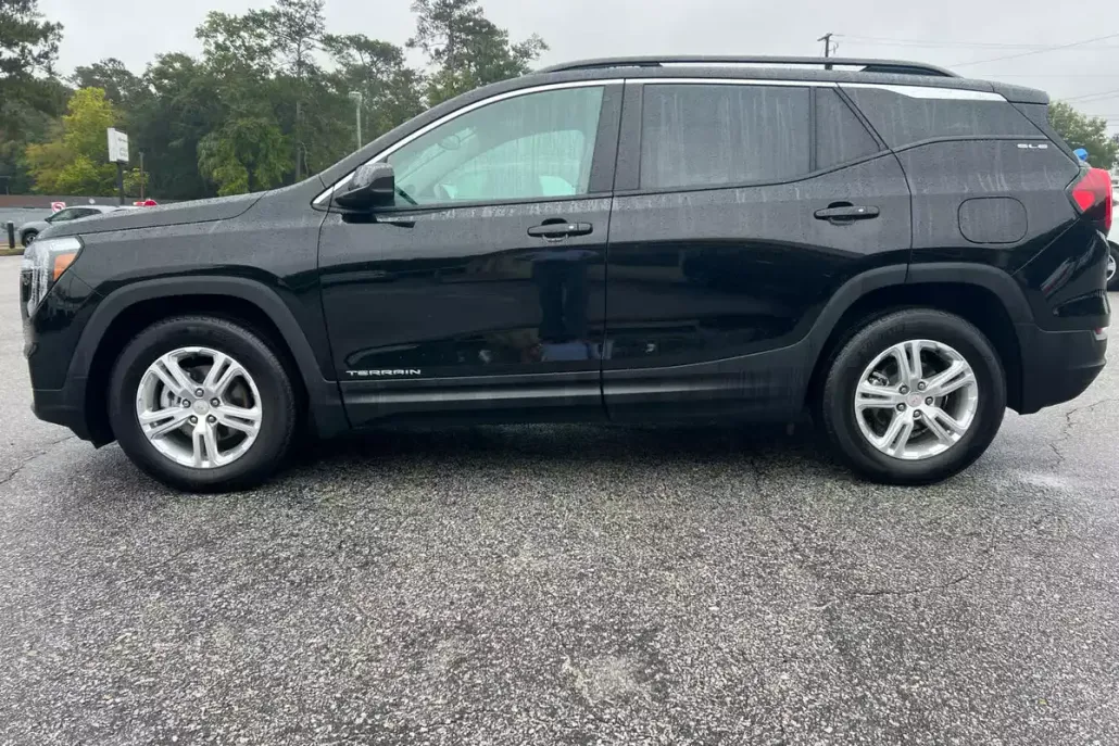 2022 Gmc Terrain SLE photo 1