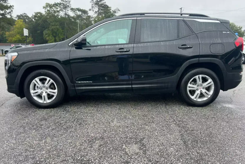 2022 Gmc Terrain SLE photo 1